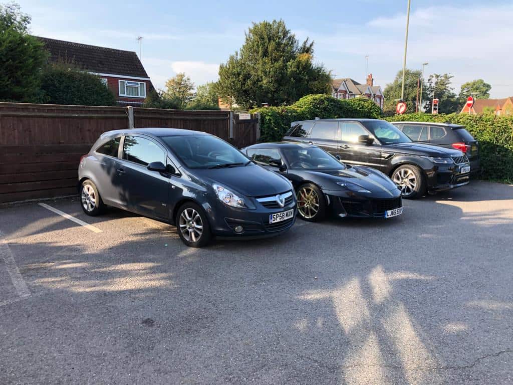 Minibus transport to Gatwick Airport